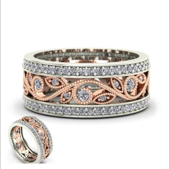 Jewelry - JULIA